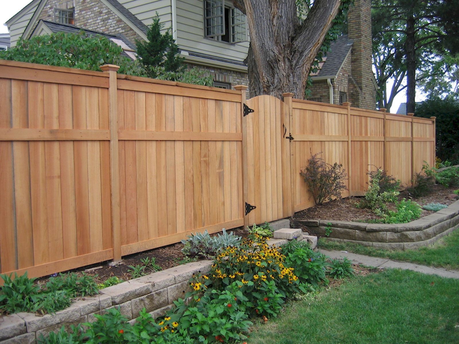 Residential Fence Construction and Repair